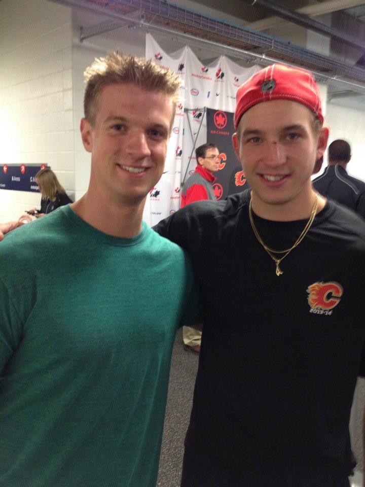 CPBrowner's tweet photo. @NHLFlames here's me and my all time favourite player. His #47 jersey is framed. #CofRed #ThreeZones http://t.co/I5ZMjkJ1v4