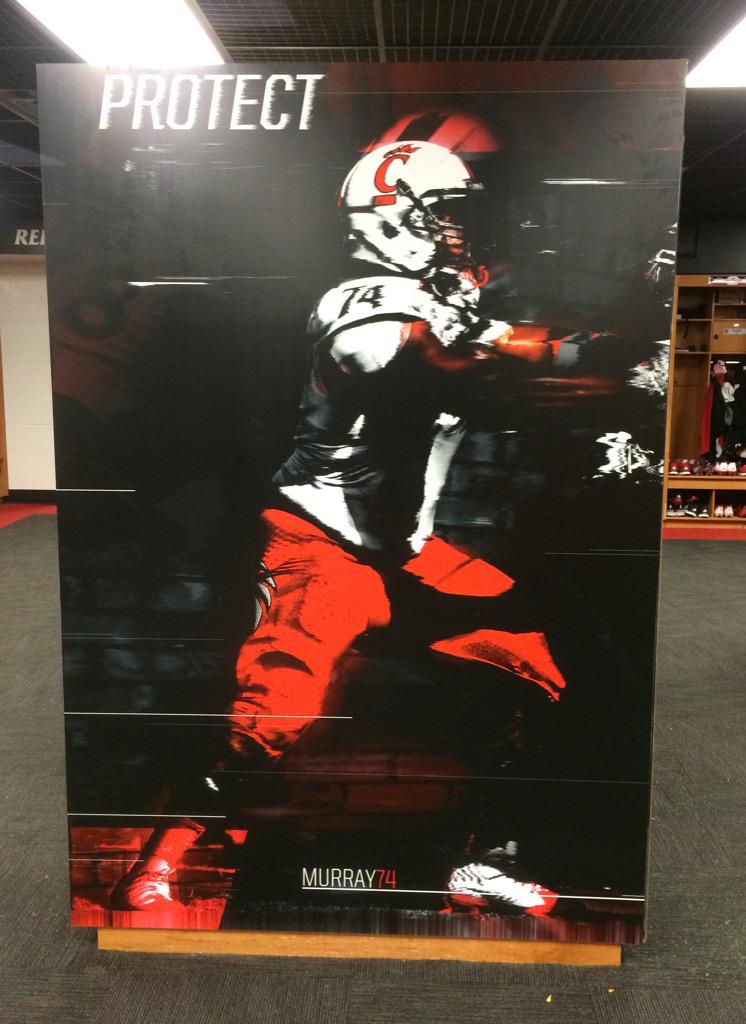 Cincinnati Football On Twitter New Graphics Up In The Bearcats Locker Room Http T Co W9qch0ltpr