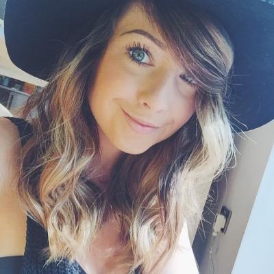 I really want to be pretty like Zoe Sugg
