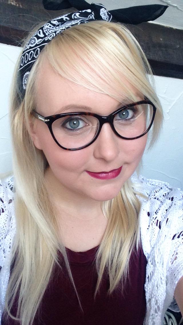 Emilyjanevlogs's tweet photo. Bandanas are my fave accessory at the moment! #loveit ! http://t.co/ZIsigLRuR1