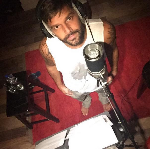 ricky_martin's tweet photo. #WaysToEnjoyAGoodLife: Flow with the music http://t.co/Y6jHV5kcyK