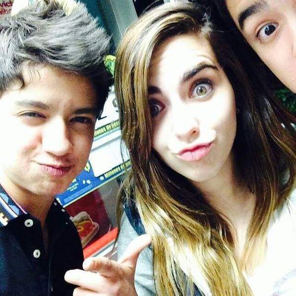 FernandaFuollon's tweet photo. ☺ http://t.co/yqjgDXqnFv