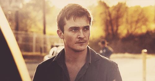 KatieReid3's tweet photo. Homeland is great but he makes it even better #peterquinn #homeland #beaut #needthisman http://t.co/yPl16nqJZY