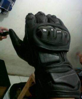 anggaputra0908's tweet photo. Order !!!

Sarung tangan full kulit (domba) &amp; protector "DJIBRIEL" ! Call for price grosir dan eceran
2B4814D3 http://t.co/PLcTOQcKdB