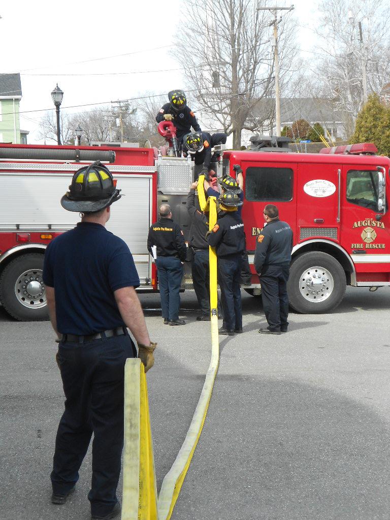 augusta_fire's tweet photo. Packing hose after training. http://t.co/fCDja1da5m