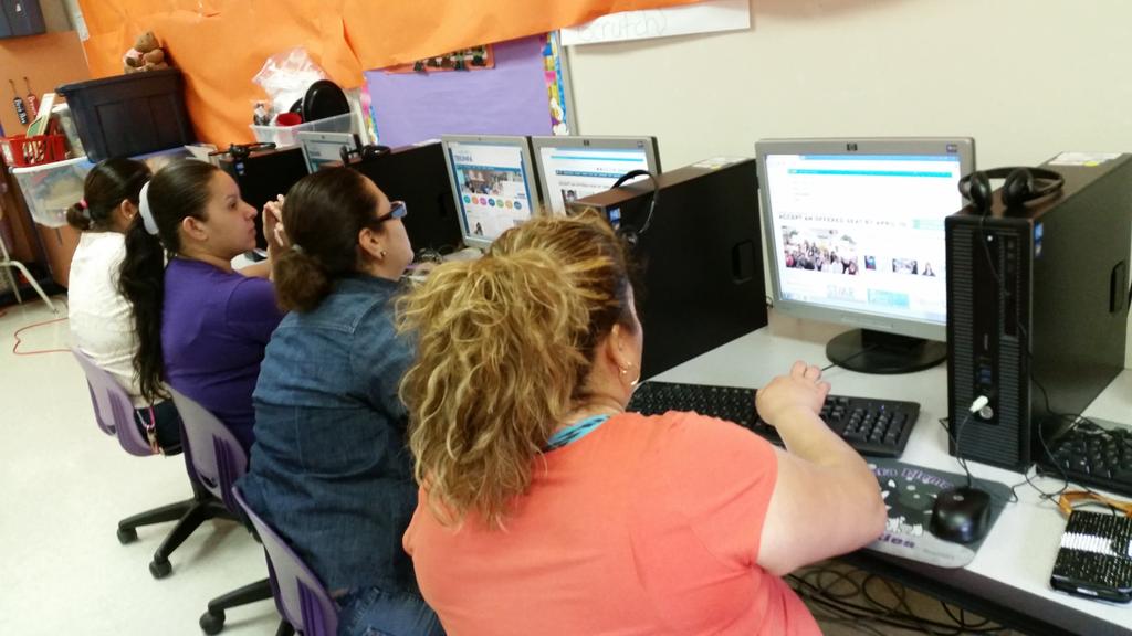 HerreraHuskies's tweet image. Parent Computer Class at Herrera Elementary School.  #HISD #technology #technologywednesday