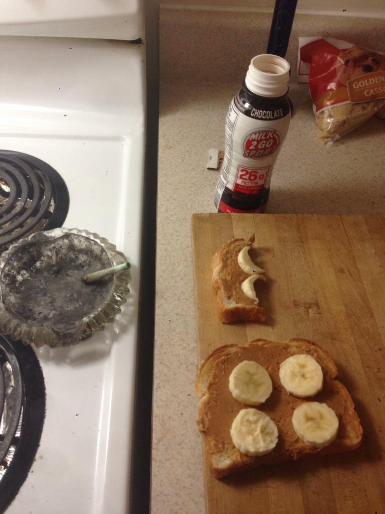 puffsinpumps's tweet photo. Post workout bliss. #fitfam http://t.co/tWs62hDUjA