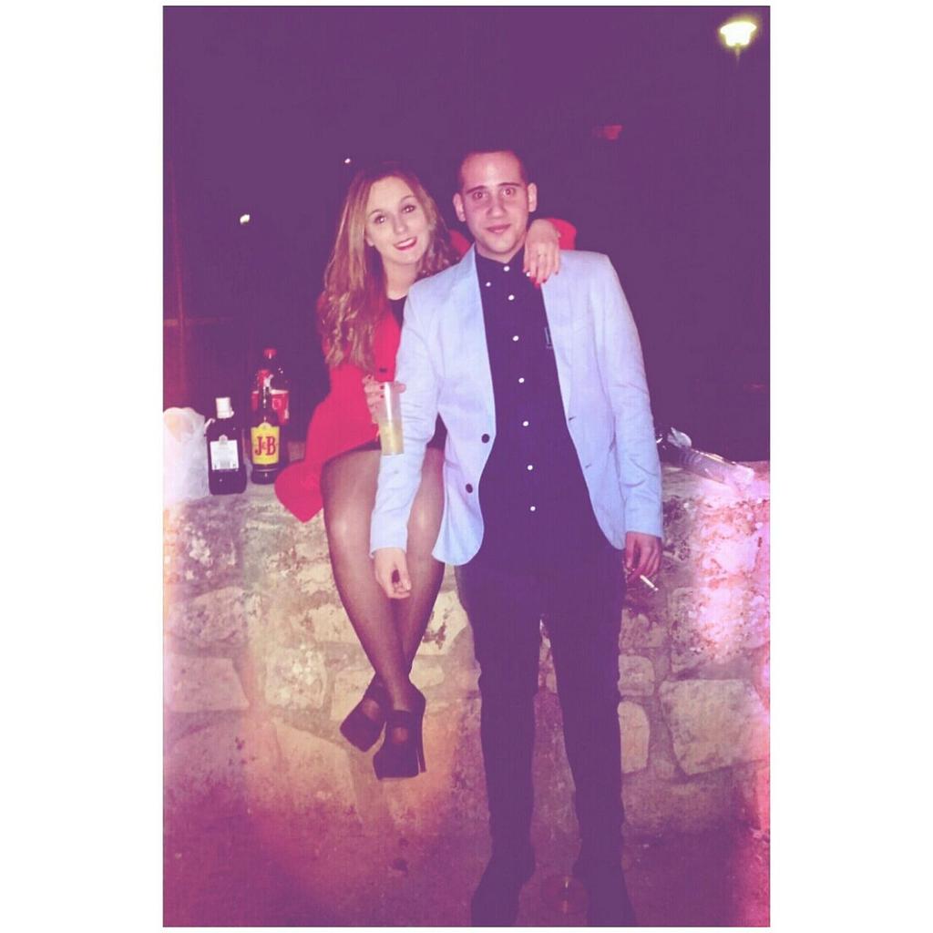 lauraonelovee's tweet photo. Quererle se queda corto♡ http://t.co/RnhMaQR4LW
