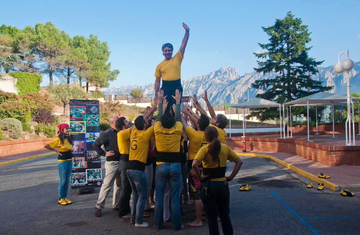 xavierverdaguer's tweet photo. muy feliz de tener a bordo del @imaginecc #colombia #express2015 al gran maestro Alejandro @formanchuk ! http://t.co/ucjiRbpzia