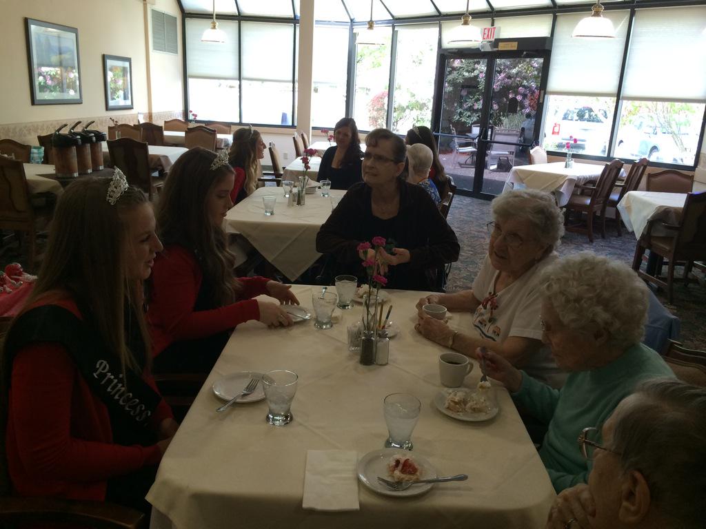 AdTheoaks's tweet photo. So much fun w the strawberry festival court here chatting w our residents. What a amazing bunch of girls! http://t.co/ifaCO3KDYl