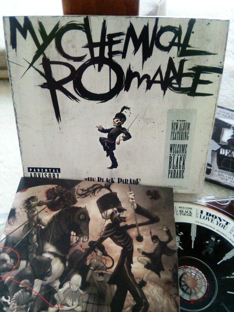 Happy Birthday!! Gerard Way My Chemical Romance - I Don\t Love You (Video):  