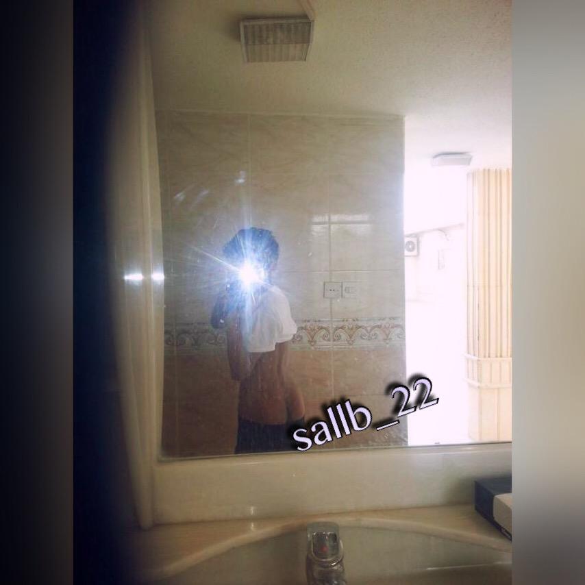 salIb_22's tweet photo. 😢💜 http://t.co/2NEQze065s