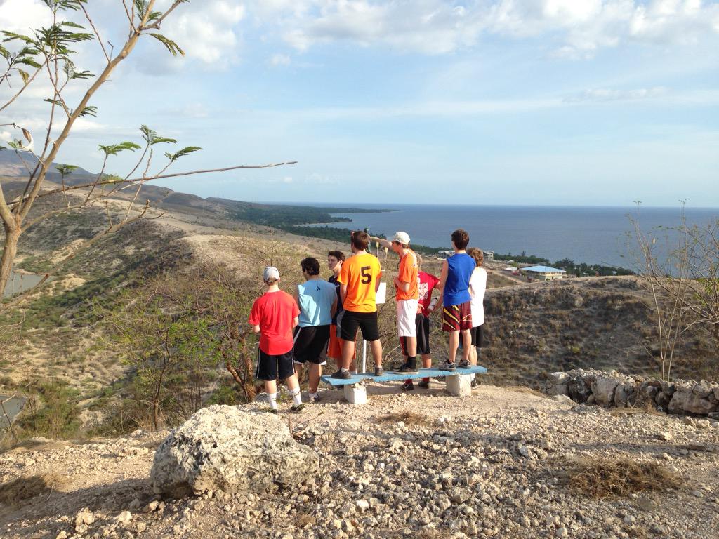 CHCimmersion's tweet photo. Afternoon excursion to a shrine of Our Lady of #Fatima on top of a mountain #Haiti http://t.co/qaFI4Hai1E