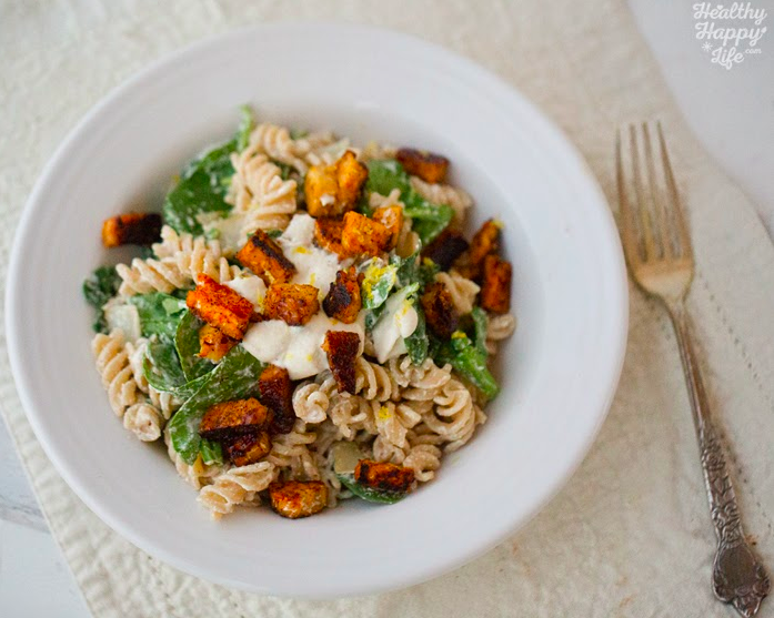findingvegan's tweet image. One bowl dinner! Cashew Cream Pasta w/ tempeh bacon bits, lemon &amp;amp; spinach findingvegan.com/creamy-pasta-w… by @lunchboxbunch