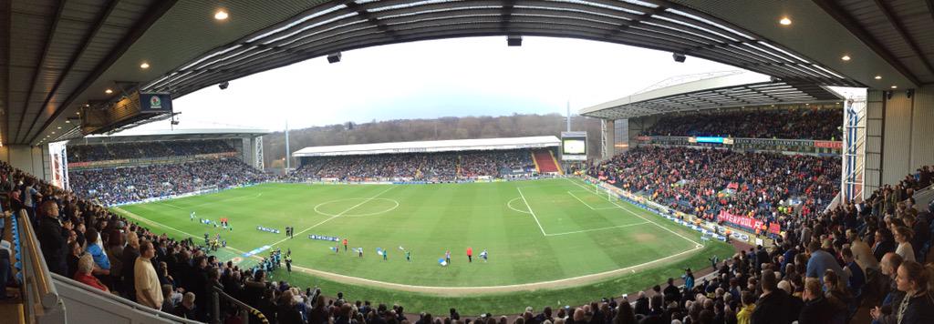 ojt23's tweet photo. @OneRovers 💙 http://t.co/jPMQdWl1zM