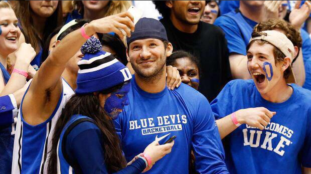 CauseWereGuys's tweet photo. The closest Tony Romo will get to winning a championship http://t.co/ZIAkrmb7rv