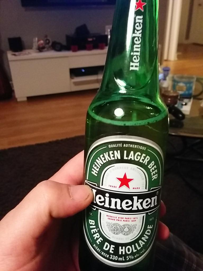 420iloveweed's tweet photo. Nice beer midweek to unwind a little.
#WeedOverBeer http://t.co/ps2wKbekVk