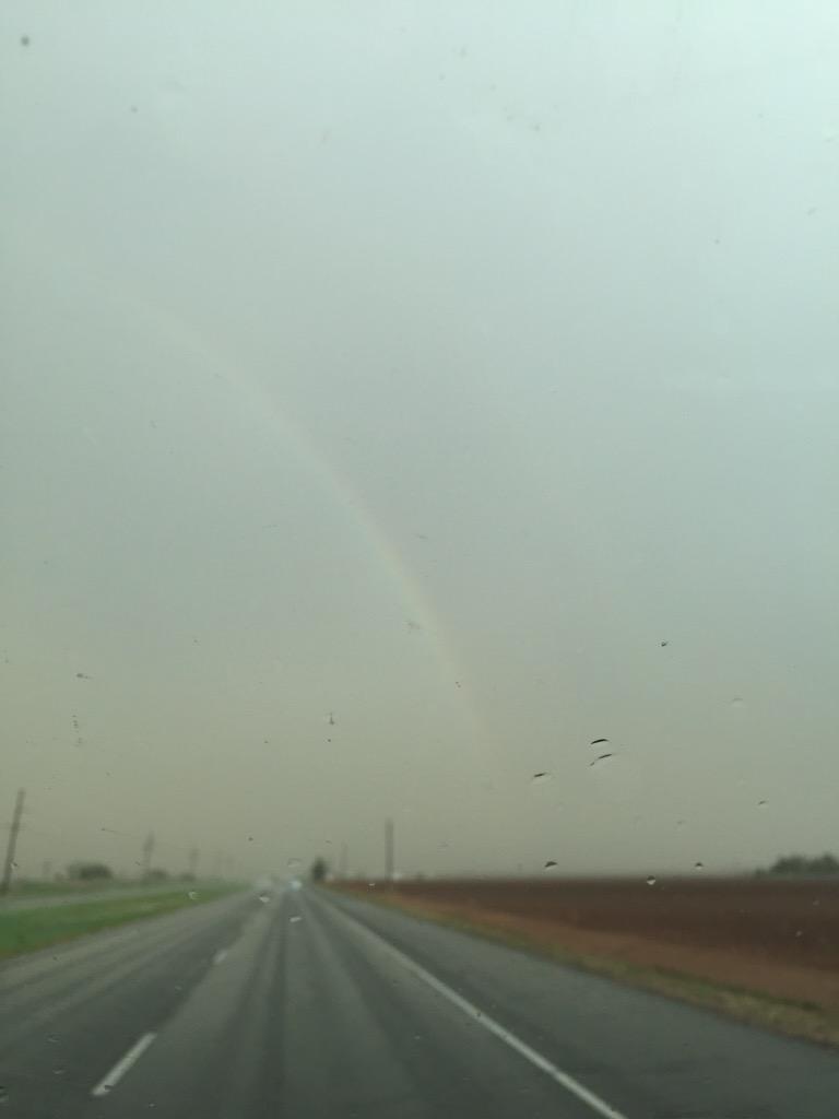 fmxrocks's tweet photo. Even when it's raining mud and the wind is blowing 50mph dirty city can still give us a #rainbow #rainingmud http://t.co/AQVzo2ntPx