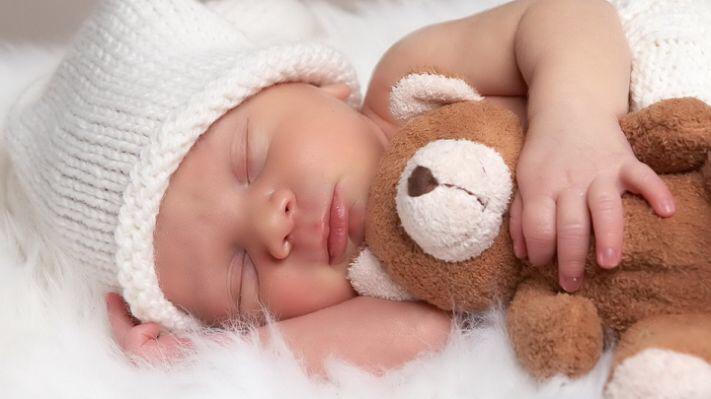dzimmerman11's tweet photo. Some pictures of kids sleeping, a model of innocence that Holden sees in his sister when back at his APARTMENT! http://t.co/Z1IqkGrTsX