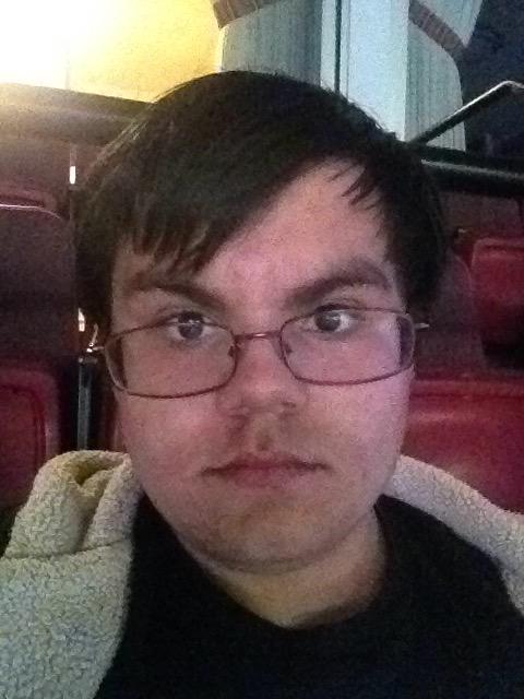 AaronDouglas's tweet photo. GO STEELHEADS!! #steelheadshockeyrules #centurylinkselfie http://t.co/4iNBiKhoKw