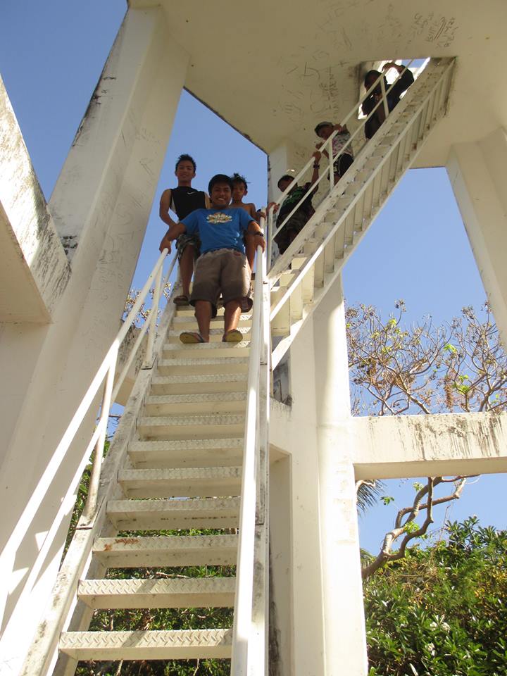 ZherlynJane's tweet photo. UP TO THE TOWER

        #SELFIETOTHETOWER

         @jeikki09 http://t.co/ABaEywc7tz