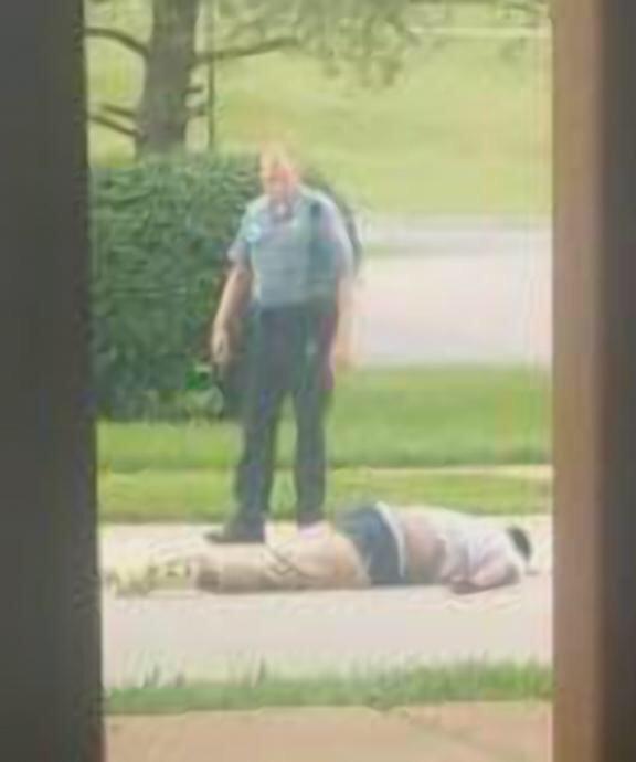 Bipartisanism's tweet image. Looking at side to side images of #MichaelSlager and Darren Wilson is frightening. Wake up America. #WalterScott