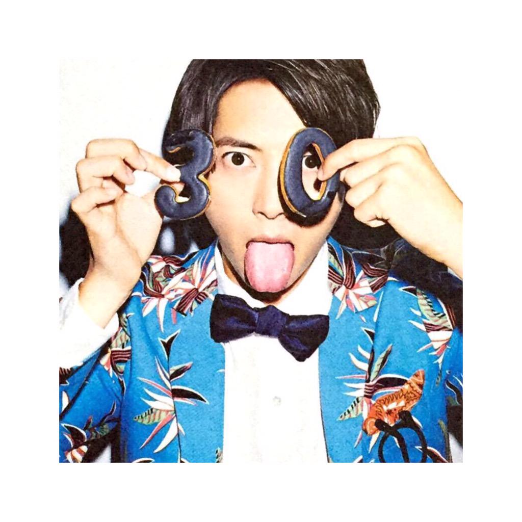 Happy 30th Birthday!
Tomohisa Yamashita is one of the people I respect the most.
I wish you happiness:) 