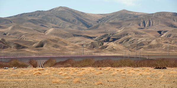 BusinessInsider's tweet photo. The future is terrifying for farmers during California's historic thousand-year drought http://t.co/QrKZWhkL99 http://t.co/3I9StSZfJx