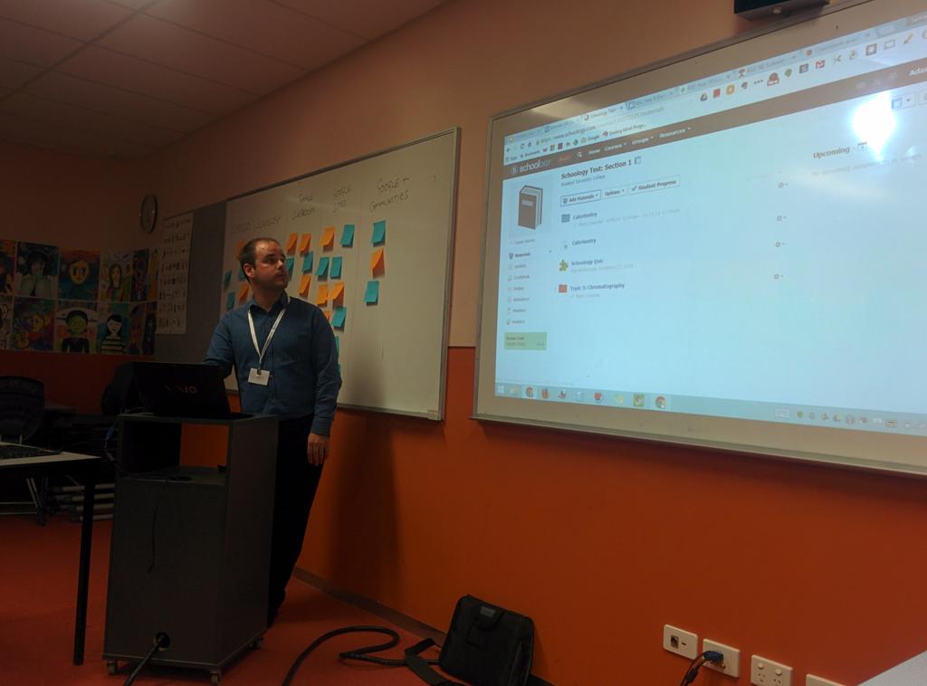 suaneu's tweet image. Listening to @AdamVardanega talk about Edmodo and Schoology as LMS platforms #usetechbetter