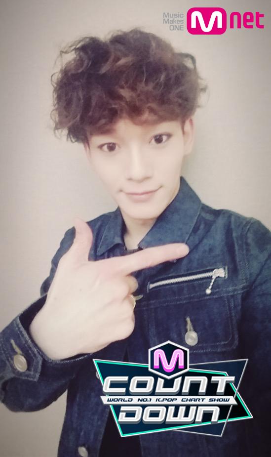 MnetMcountdown's tweet image. 어쩜  반듯반듯~이목구비 주차가 잘 되었는지! 요즘 무대에서 눈에 확 띄는 #첸싱머신 #첸종대 군!!! 이 손짓은 #EXO 무대 본방사수GO? 이런 느낌 아닐까요? 오늘 저녁 6시 #callmebaby 본방사수