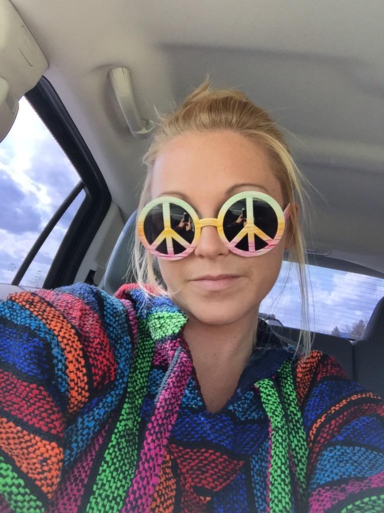 carolyn tweet media