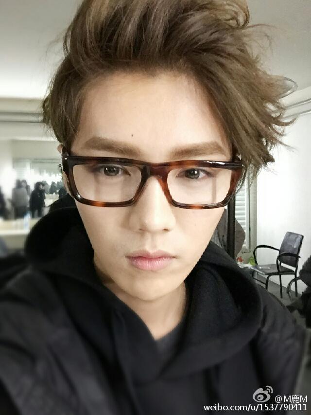 EXOCASTLE's tweet photo. [WEIBO] 150409 Luhan's Update: "I won't say anything, start!😁 "
http://t.co/HDody4VwFP http://t.co/Ka9fC5hmT9