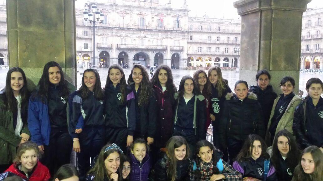 asunciongijon's tweet photo. La expedición Lisboa pasó la noche en Salamanca y hoy llegarán a su destino. ¡MUCHA SUERTE CHICAS! DISFRUTAD MUCHO http://t.co/1GYdWRSaSr
