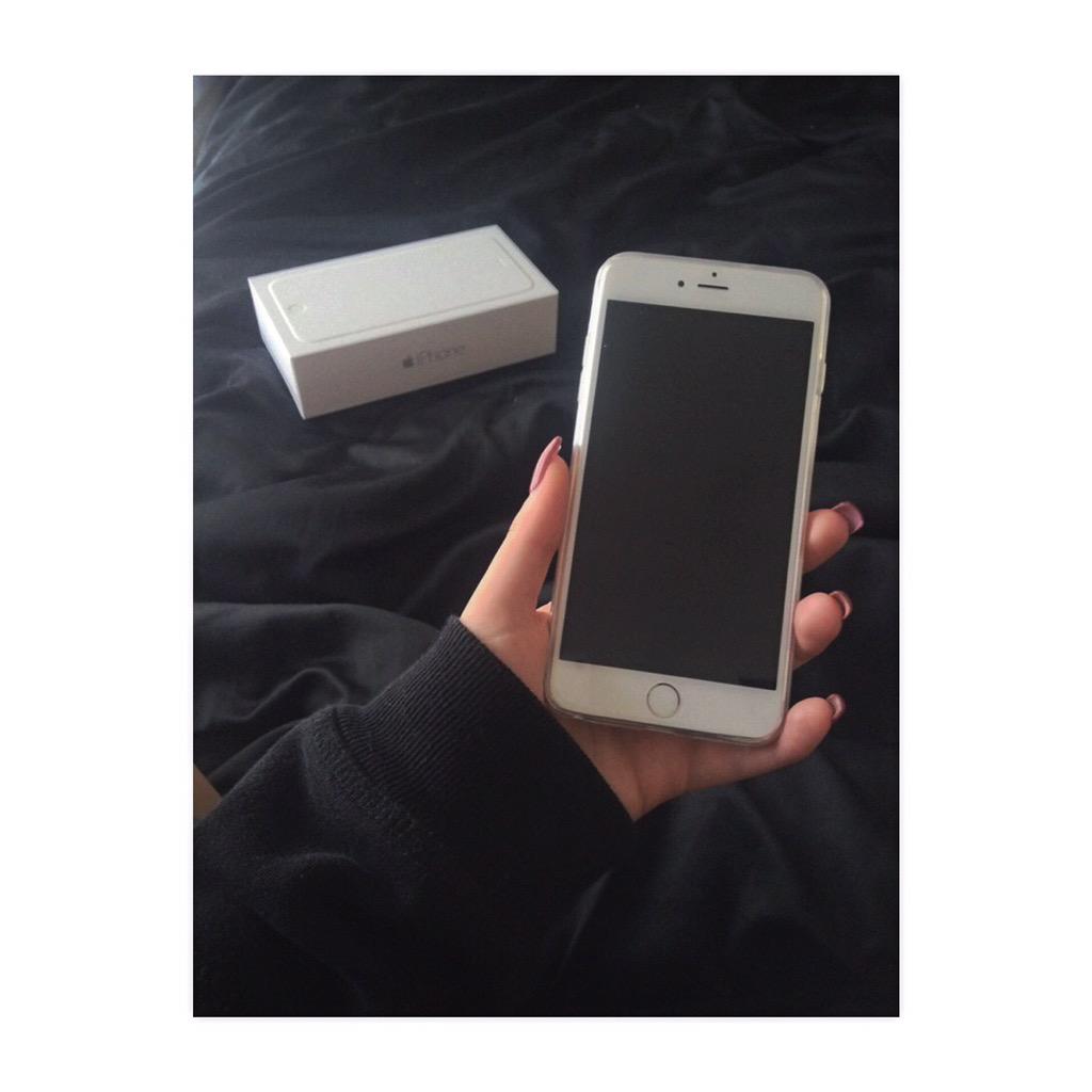 BRIANNAcometti's tweet photo. #iPhone6Plus #whynot #neededanupgrade 👌 http://t.co/zdjDNy6cXE