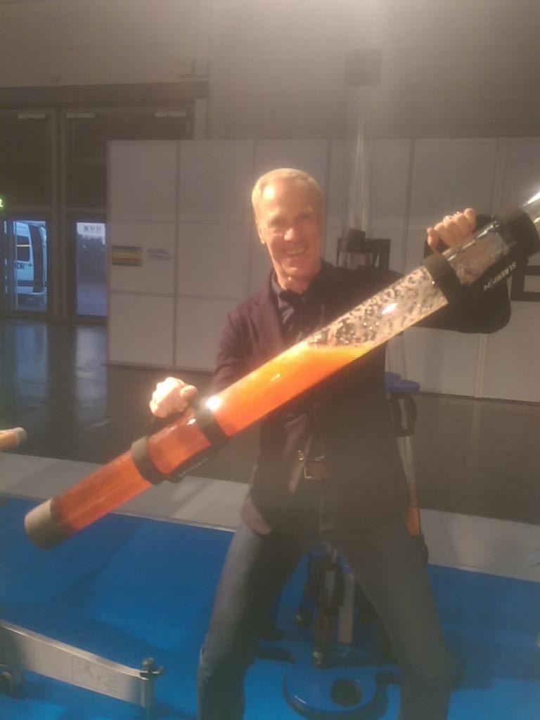 gromek63's tweet photo. Heute vegane Ernährung, morgen neue Fitness Trends von der #fibo2015  mit Froboese/Grossmann http://t.co/VVH2pZKhsg