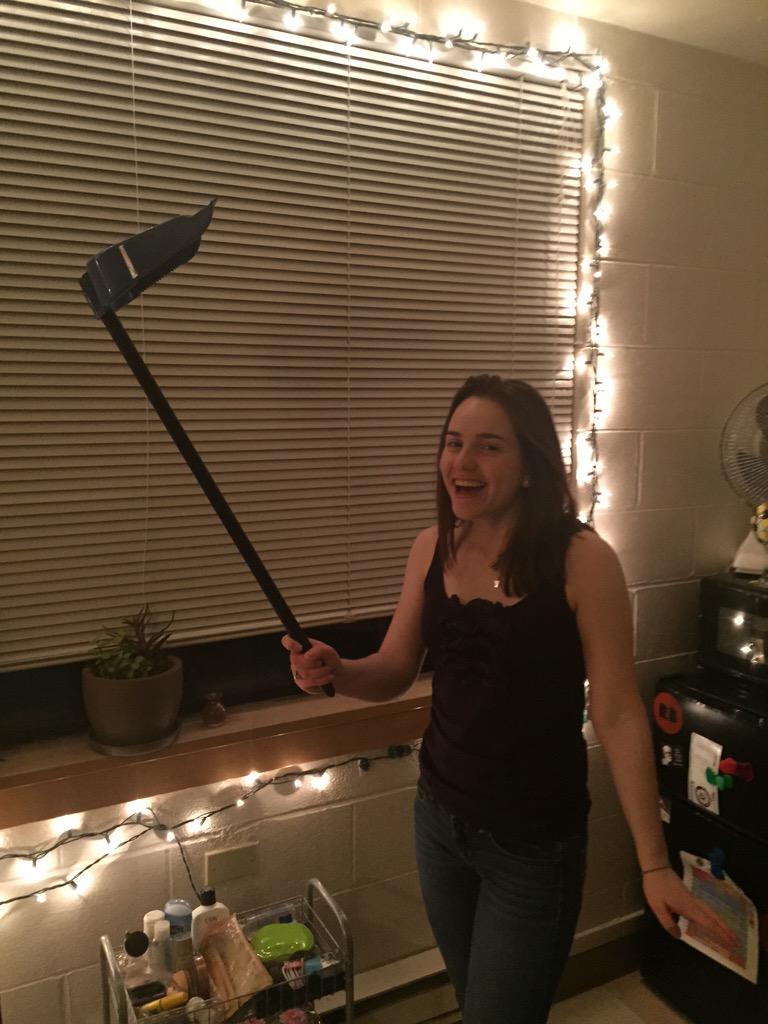 mc_nevins's tweet photo. @ajkstoff 's selfie stick, aka communal dorm dustpan. #spentallourmoneyontuition http://t.co/wQemGBWuF2