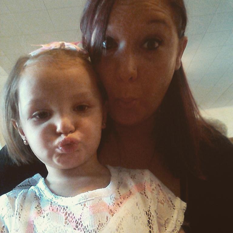 Mindy_2525's tweet photo. Happy Easter from us to you http://t.co/sYxJ2JoQQk