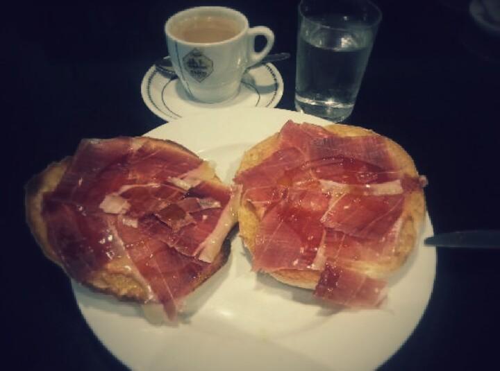 Un mohón pa el Starbucks...