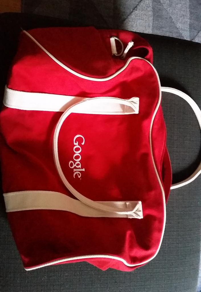 Mr_Kuran's tweet image. Thanks @MikeReading @BlakeSeufert @suaneu @misskyritsis @AdiFrancis @samvardanega for #usetechbetter and the bag!!