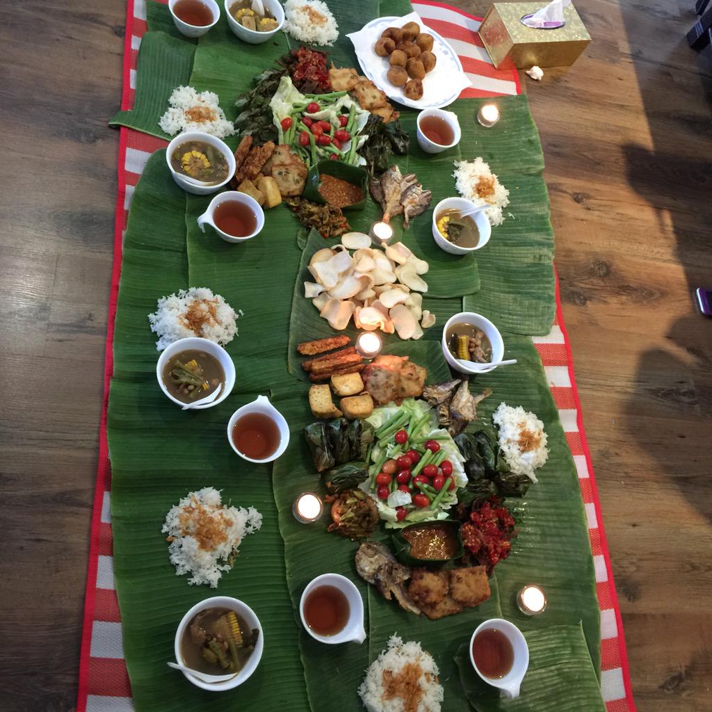 Indahk10's tweet photo. Maksi ala ala parahiyangan Sundanese style ..... Homemade loohhhh http://t.co/nhR5LHsgeI