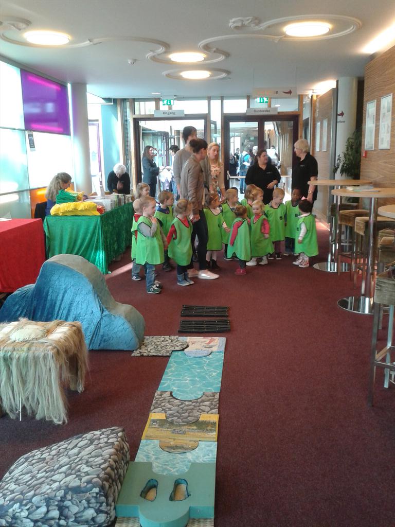 De inloop van het PeuterFestival is begonnen! Wij hebben er zin in!