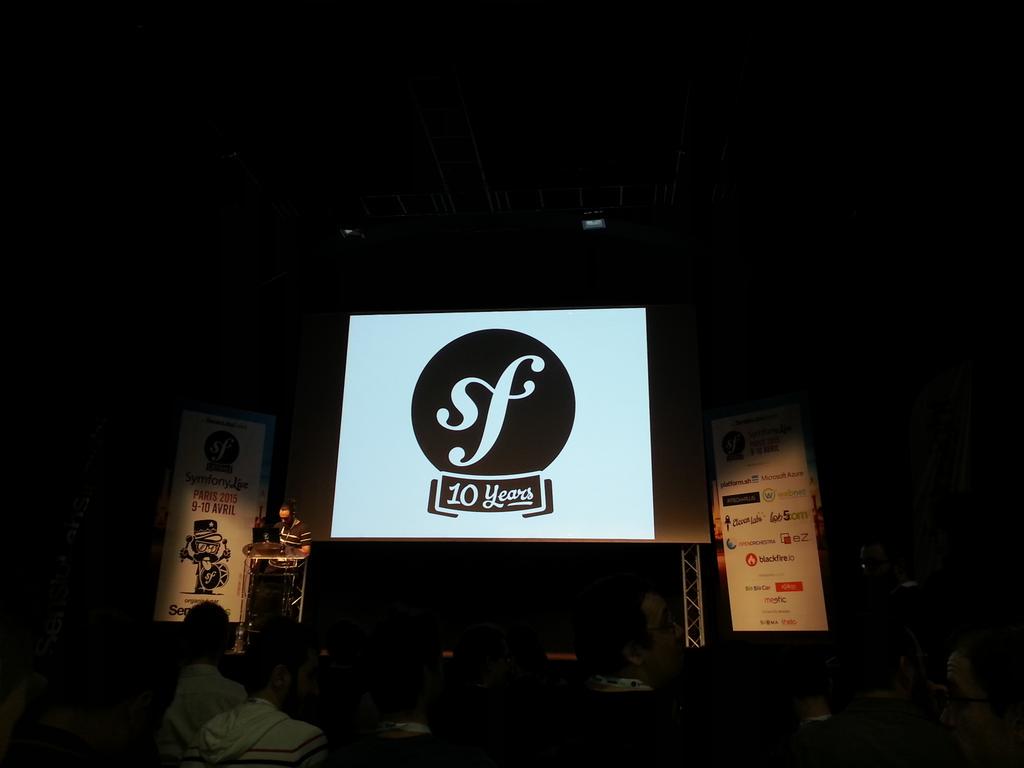 erfindel's tweet photo. @DJunkiesAgency est au #symfony_live http://t.co/DqZQ9SACAU