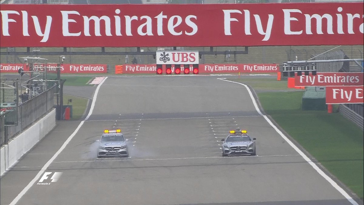 F1's tweet photo. In case you missed it, the safety car &amp; the medical car had a race earlier... #ChineseGP http://t.co/D1CvX0PTyw