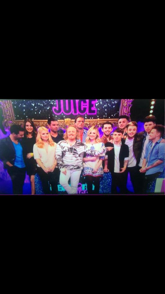SKonTour_'s tweet photo. Celebrity juice is on tonight at 10:00pm on ITV2 with the boys @StereoKicks #LoveMeSo ❤️ http://t.co/FVO8skIudJ