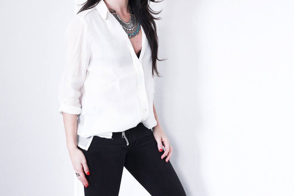 GraceandMila's tweet photo. Notre chemise blanche Fierté portée par Lydia du blog The Black Feather
#graceandmila #ss15 #spring #white #shirt http://t.co/iwIC4srHzr