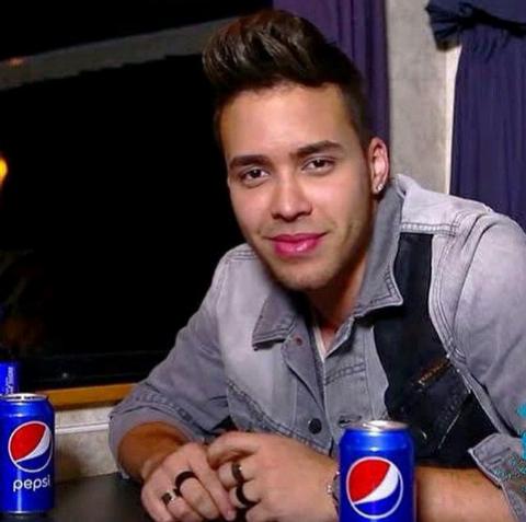 JaquelineHayde's tweet photo. Mi Prince Royce 😍 http://t.co/D8POpvVzjk