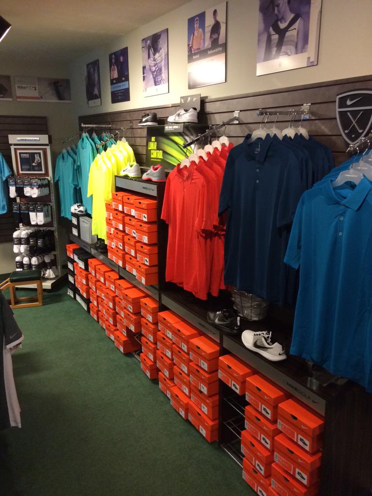 SmockGolfCourse's tweet image. Go Shopping for gear.  Stop in and check out latest from Nike, Ping, Titleist, and Adidas #lookgoodplaygood