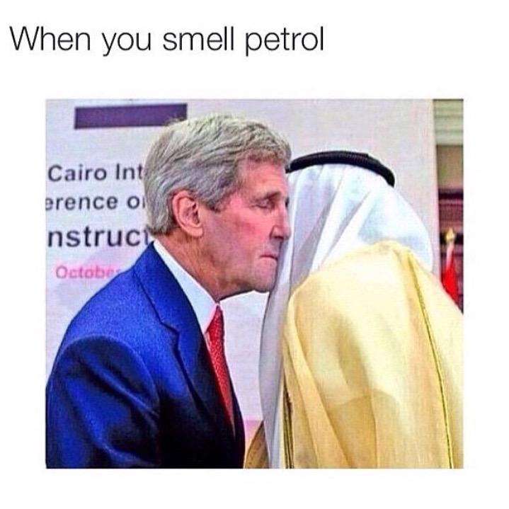 BeautyArabian's tweet photo. LOOOOOOL dead 😂 http://t.co/9V0mmEDGCq
