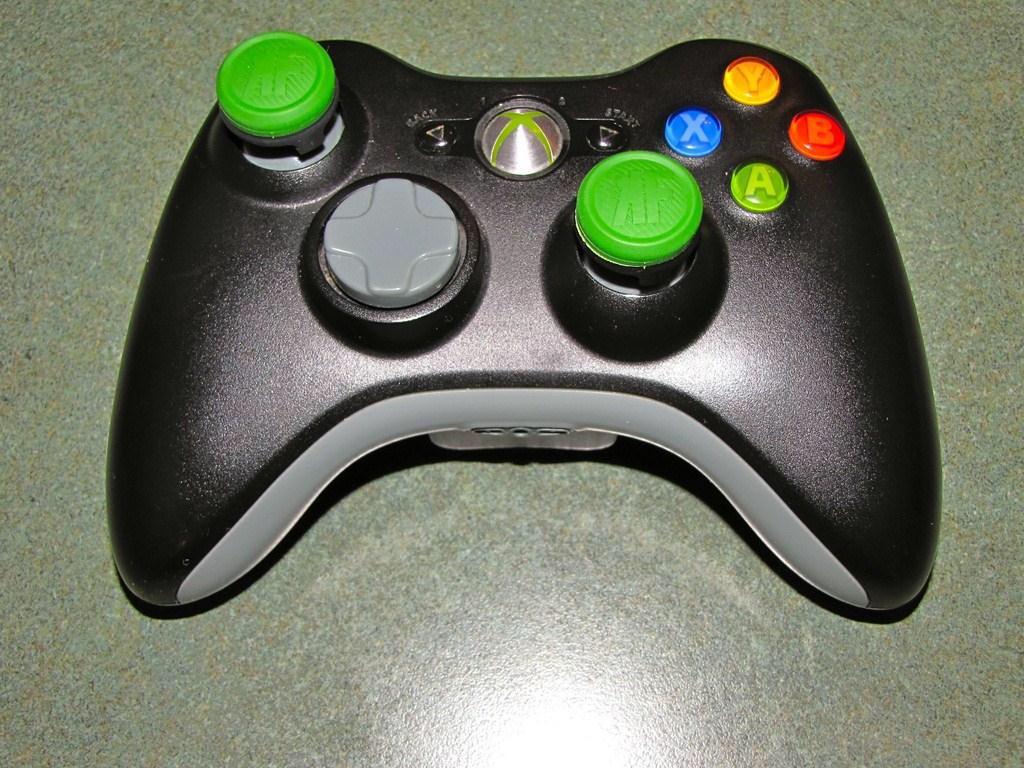 CheapScufsECT's tweet image. Selling these Kontrol Freeks for $5! DM me for more info / payment info.