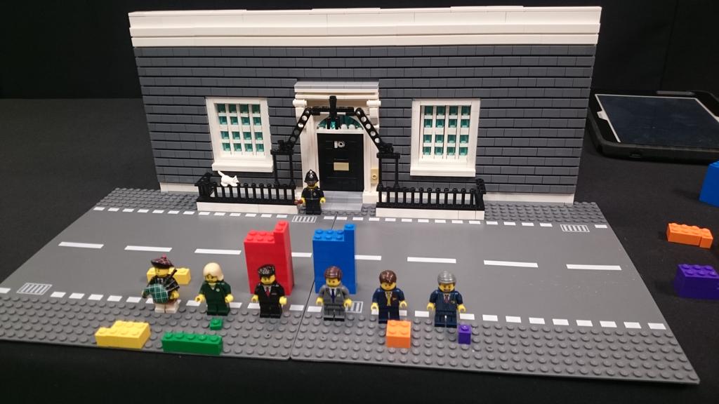 Robert Hutton on Twitter "Now with behindthescenes bonus feature